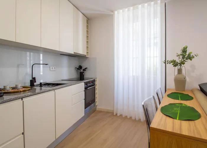 Appartement Santa Catarina W Patio By Lovelystay