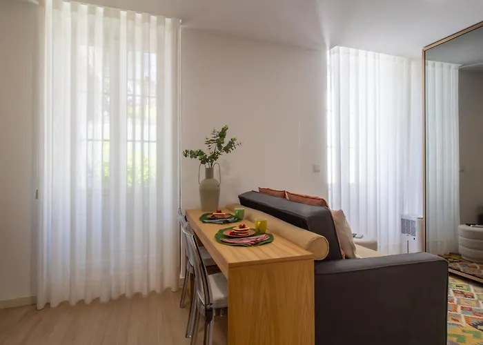 Santa Catarina W Patio By Lovelystay Apartamento Oporto